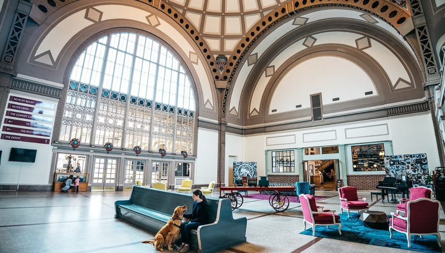 Public Area 3, Chattanooga Choo-Choo, Hamilton