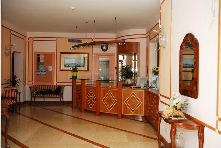 Public Area 2, Hotel Florida, Napoli