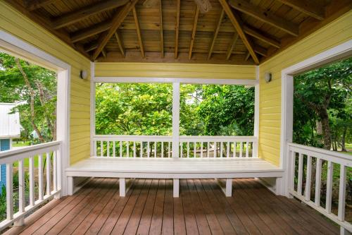 Lemon Tree House, Roatán