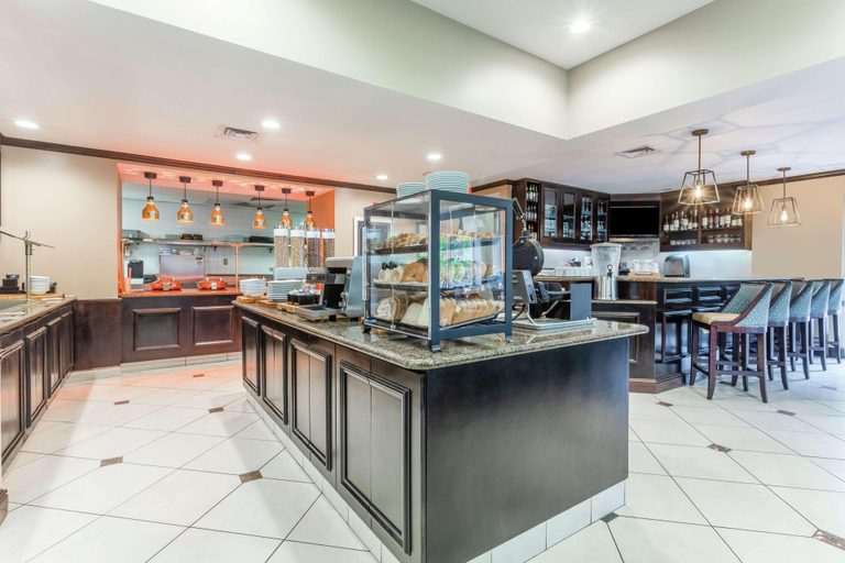 Food & Drinks 5, Hilton Garden Inn Albany/SUNY Area, Albany