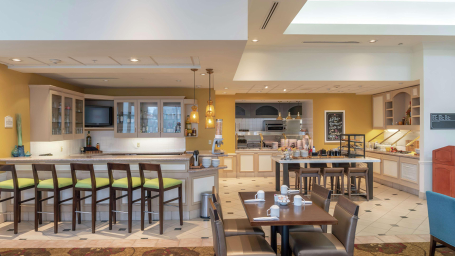 Food & Drinks 5, Hilton Garden Inn Wooster, Wayne