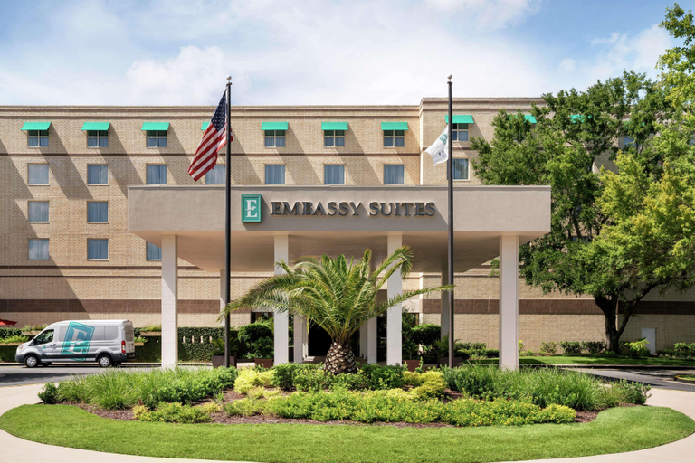 Exterior & Views 2, Embassy Suites by Hilton Brunswick, Glynn