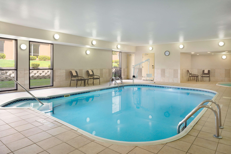 Sport & Beauty 2, Hampton Inn Mansfield/Ontario, Richland
