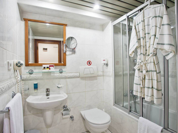 Bathroom 5, Orient Express & Spa by Orka Hotels, Fatih