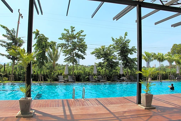 Sport & Beauty 2, Sea Two Pool Villa Resort, Pattaya