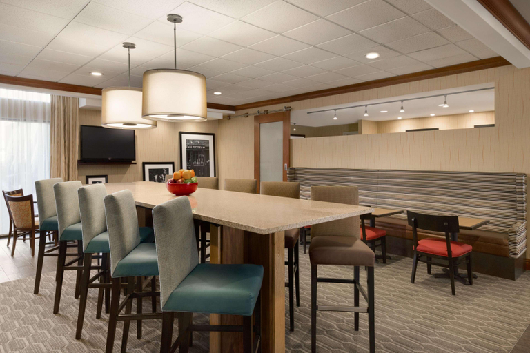 Public Area 2, Hampton Inn Denver West Federal Center, Jefferson