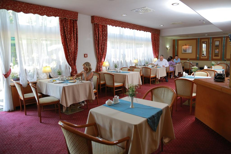 Food & Drinks 5, Shodlik Palace Hotel, Tashkent City