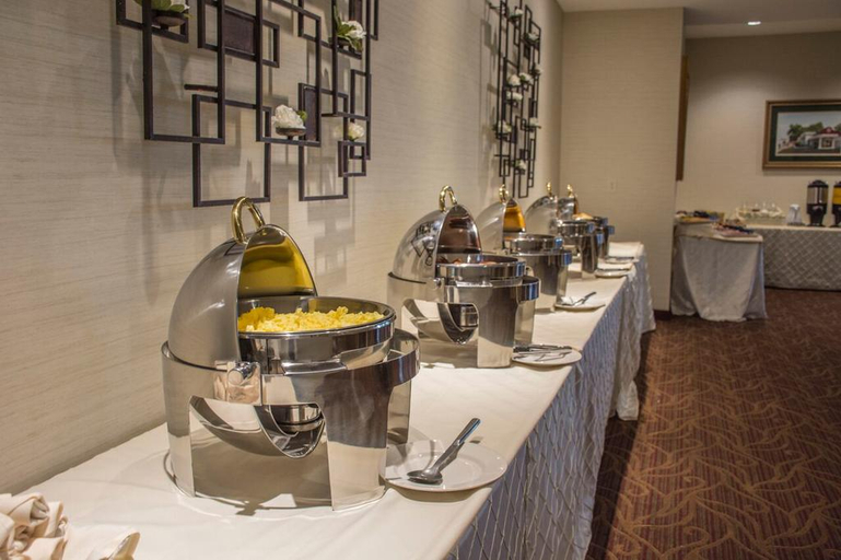 Food & Drinks 5, The Delavan Hotel & Spa, Erie