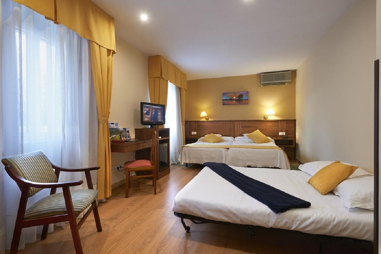 Bedroom 3, Hotel y Casona El Carmen, Asturias