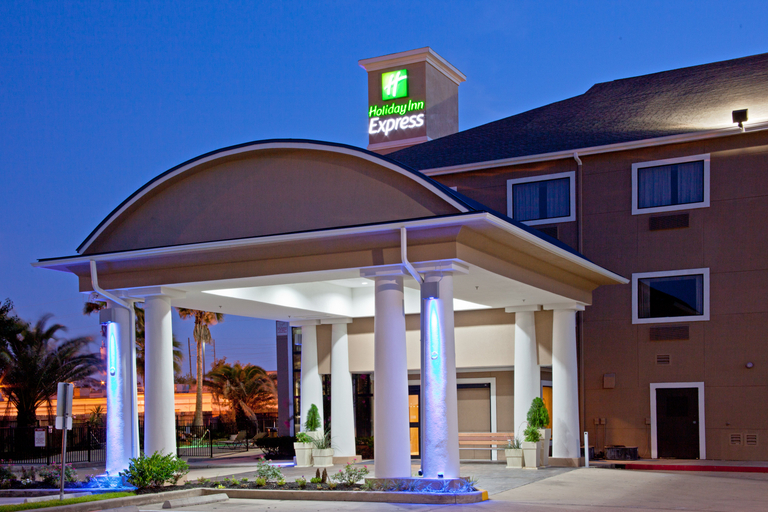 Exterior & Views 2, Best Western Champions Forest Inn and Suites, Houston