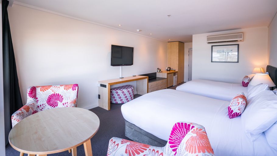 Bedroom 3, Scenic Hotel Te Pania, Napier