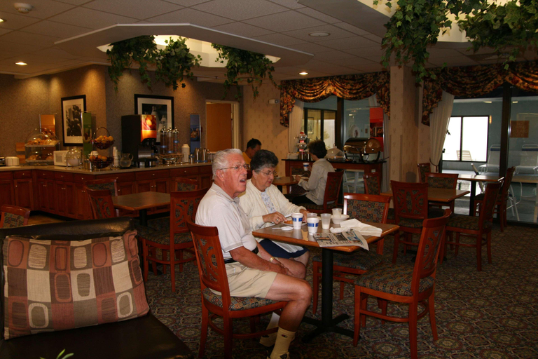 Food & Drinks 5, Hampton Inn Dublin, Pulaski