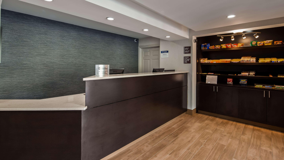 Public Area 2, Spark by Hilton Milford Boston, Worcester