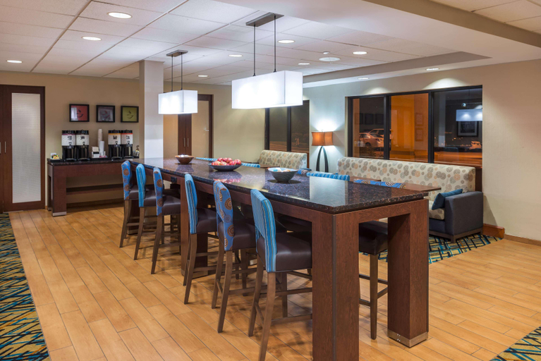Public Area 2, Hampton Inn Columbia, Boone