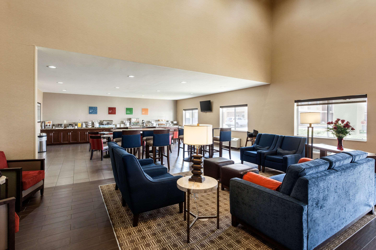 Public Area 2, Comfort Suites Lincoln North, Lancaster