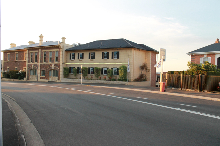 Coach House Launceston, Launceston - Pt B