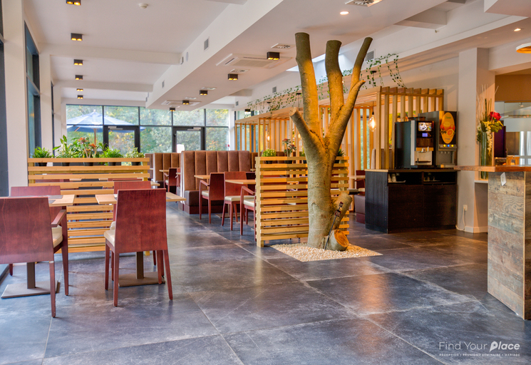 Public Area 2, Utopia Hotel, Hainaut