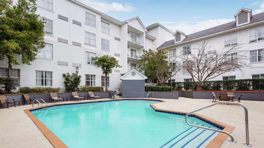 Sport & Beauty 3, DoubleTree by Hilton Raleigh Durham Aprt Research, Durham