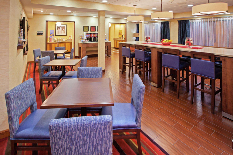 Food & Drinks 5, Hampton Inn Joliet - I-55, Will