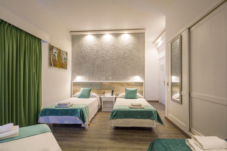 Bedroom 4, Hotel Sun Holidays, Santa Cruz de Tenerife