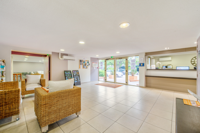 Public Area 2, Residence les Platanes, Var