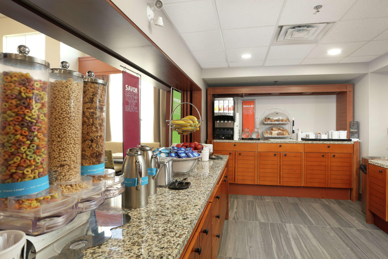 Public Area 3, Hampton Inn & Suites by Hilton Barrie, Simcoe