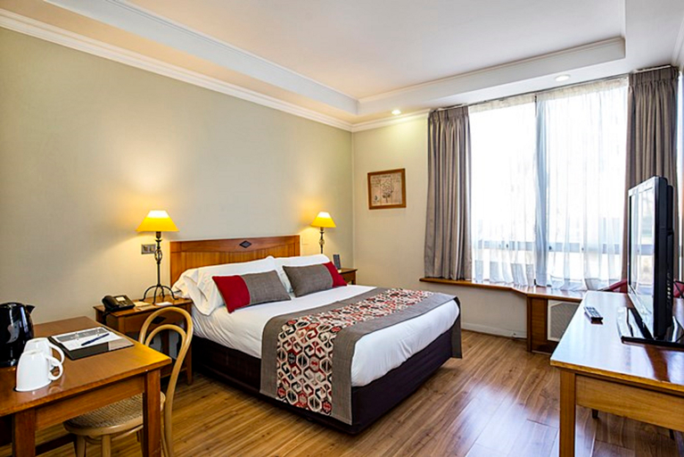 Bedroom 3, Park Plaza Bonaparte, Santiago