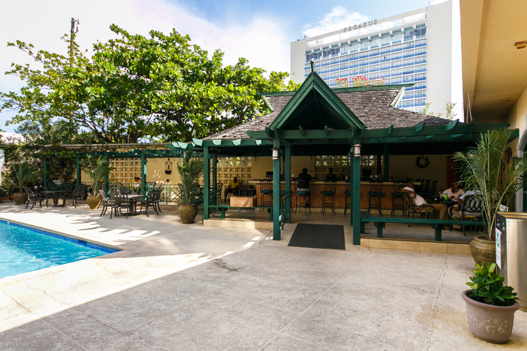 Exterior & Views 2, The Courtleigh