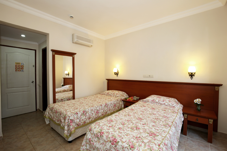Bedroom 3, Yel Holiday Resort - All Inclusive, Fethiye