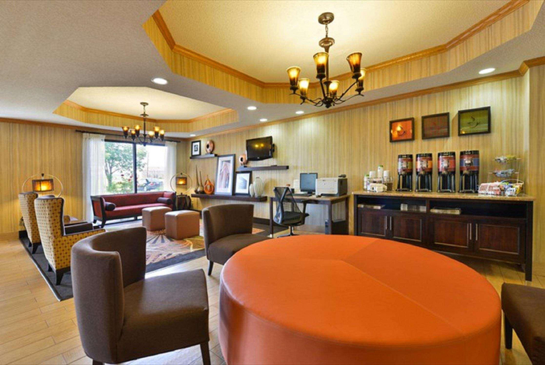Food & Drinks 5, Hampton Inn Sturgis-Lagrange Area, LaGrange