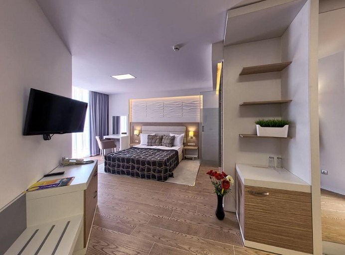 Bedroom 3, Luna Beach Hotel, Varna