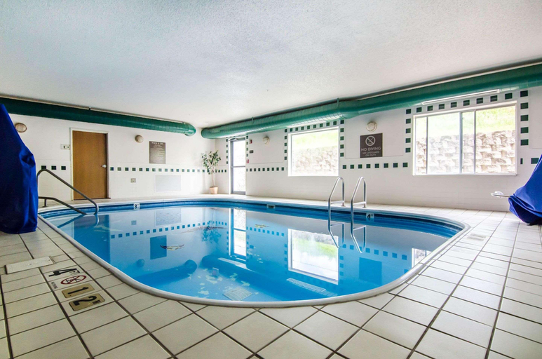 Sport & Beauty, Quality Suites St. Joseph, Buchanan