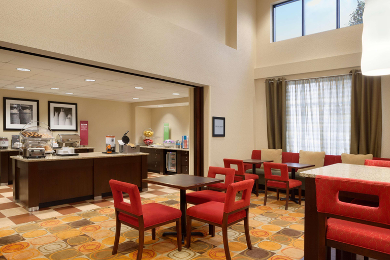 Public Area 2, Hampton Inn & Suites Hartford/East Hartford, Hartford