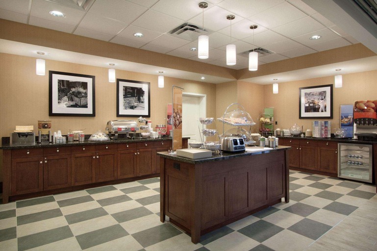 Public Area 2, Hampton Inn & Suites Charles Town, Jefferson