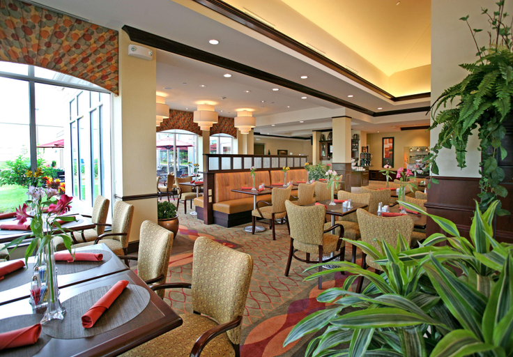 Public Area 2, Hilton Garden Inn Cincinnati Blue Ash, Cincinnati