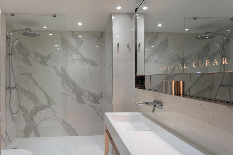 Bathroom 5, Holmes Hotel, London - A Park Plaza Hotel, London