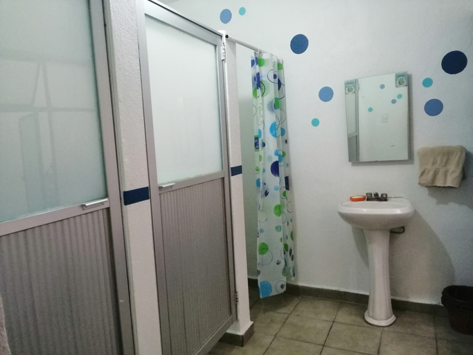 Bathroom 4, Hotel Amigo Suites, Mexico City
