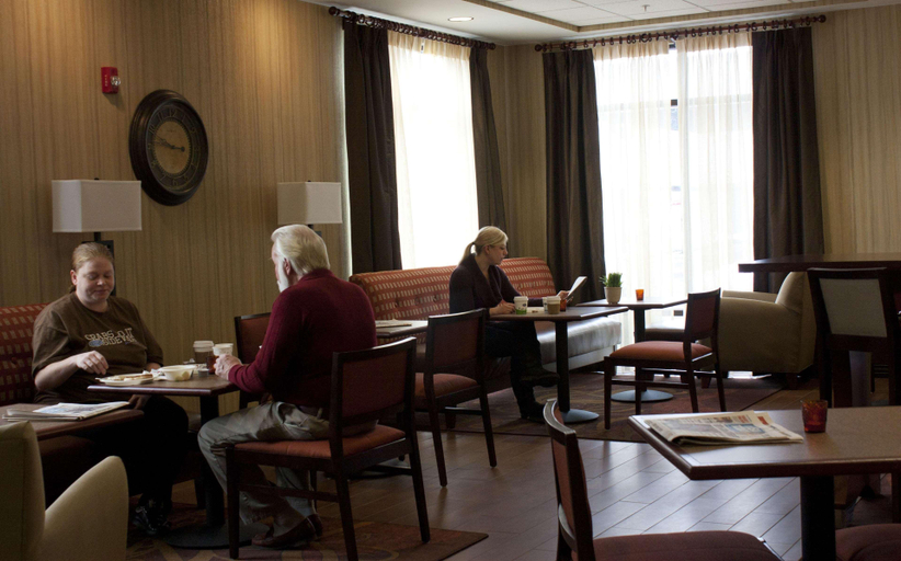 Public Area 2, Hampton Inn Burlington, Racine
