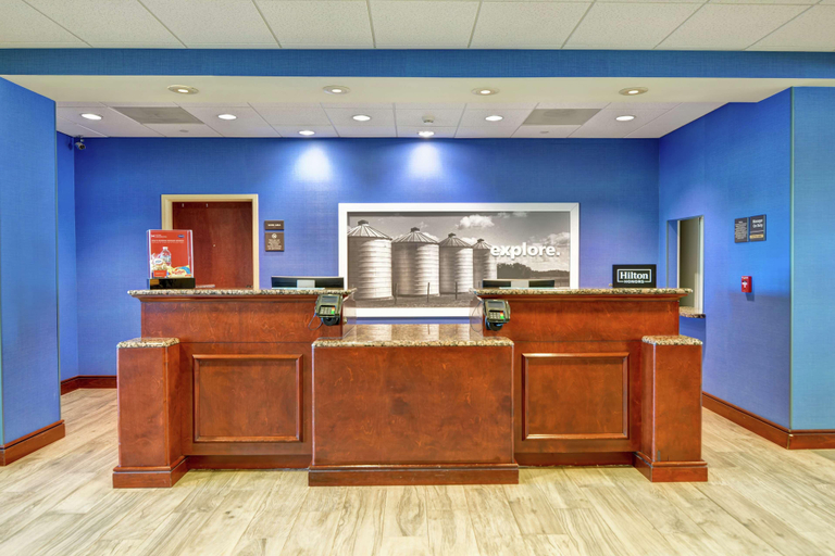Public Area 3, Hampton Inn & Suites Fredericksburg-at Celebrate Virginia, Fredericksburg