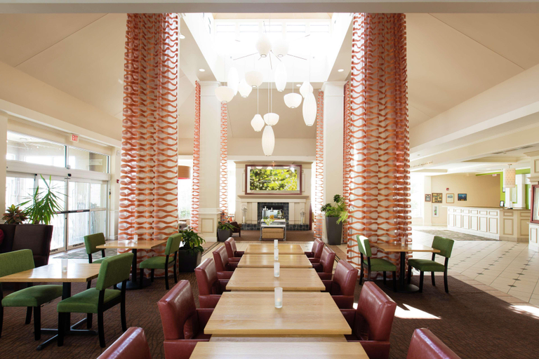 Public Area 2, Hilton Garden Inn Grand Forks - UND, Grand Forks