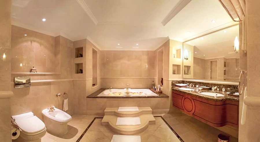 Bathroom 5, Corniche Hotel Abu Dhabi, Abu Dhabi City