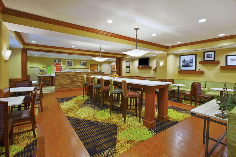 Food & Drinks 5, Hampton Inn By Hilton Commerce Novi, Oakland