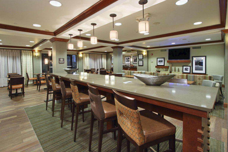 Food & Drinks 5, Holiday Inn Princeton by IHG, Middlesex