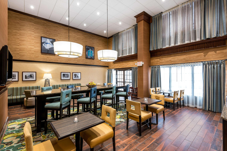 Food & Drinks 5, Hampton Inn & Suites Florence Center, Florence