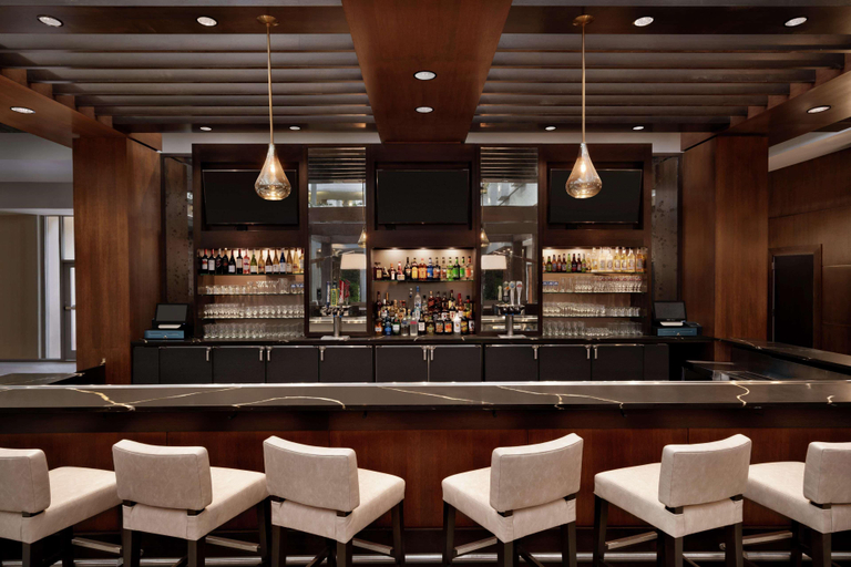 Food & Drinks 5, Embassy Suites by Hilton Brunswick, Glynn