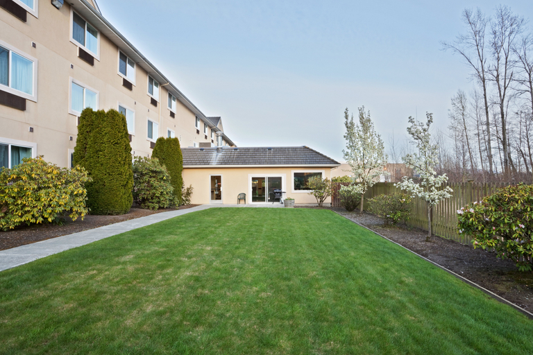 Exterior & Views 2, Best Western Plus Burlington Skagit Valley Inn, Skagit