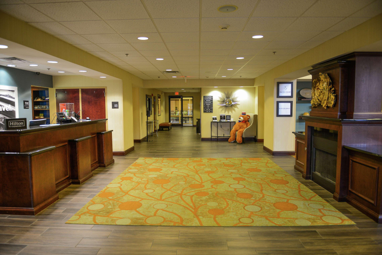 Public Area 2, Hampton Inn & Suites-Knoxville/North I-75, Knox