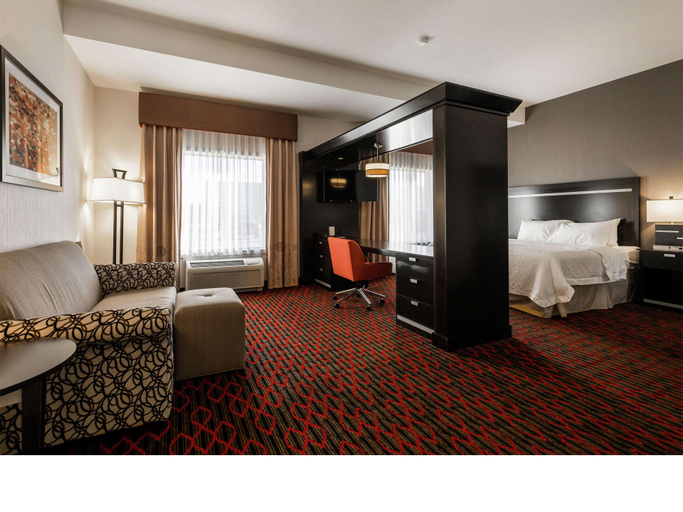 Bedroom 4, Hampton Inn & Suites by Hilton Lethbridge, Division No. 2