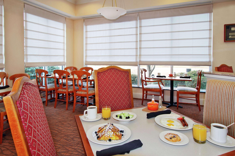 Food & Drinks 5, Hilton Garden Inn Chesapeake/Greenbrier, Chesapeake