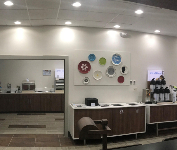 Public Area 2, Holiday Inn Express & Suites CANTON by IHG, Madison